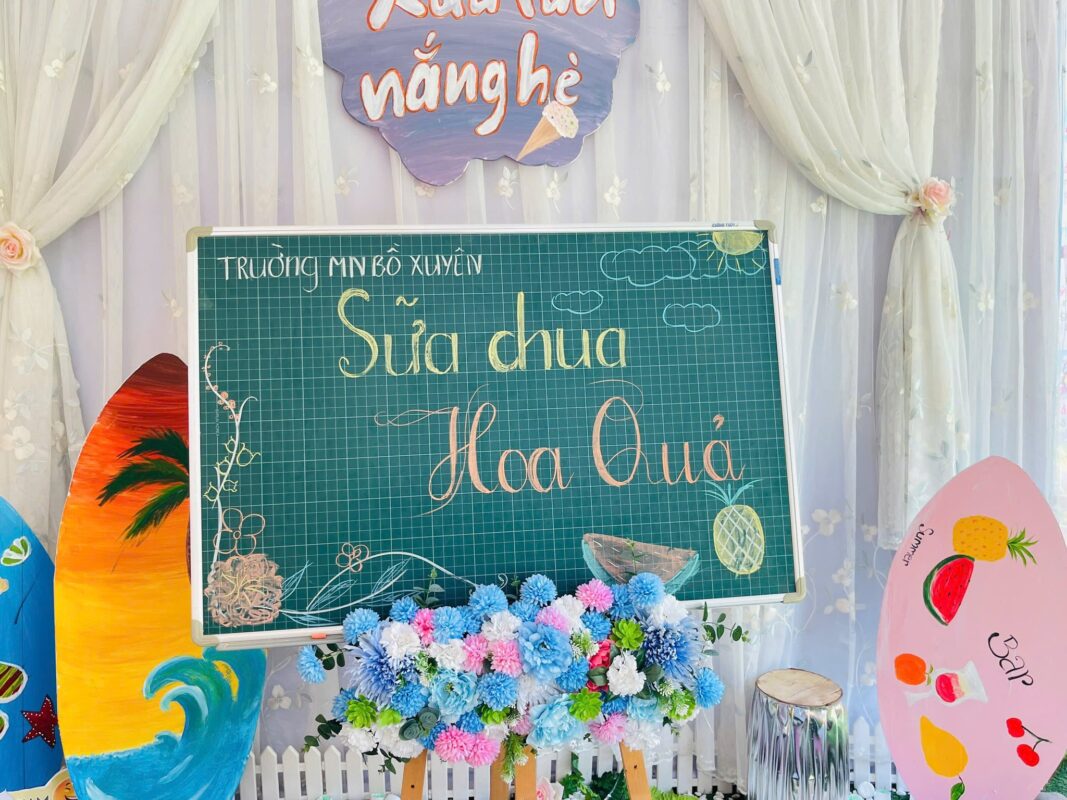 Hoạt động bé làm sữa chua hoa quả 1 20